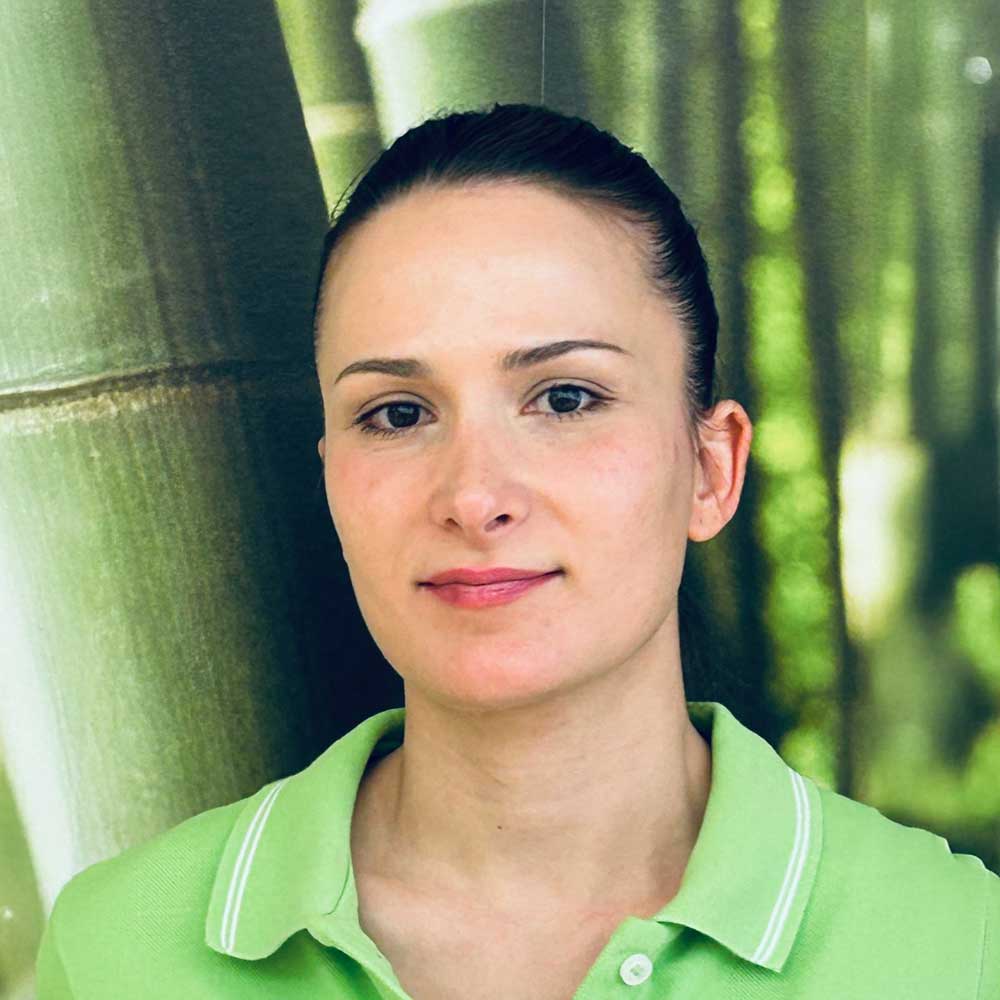 Esra Özgür